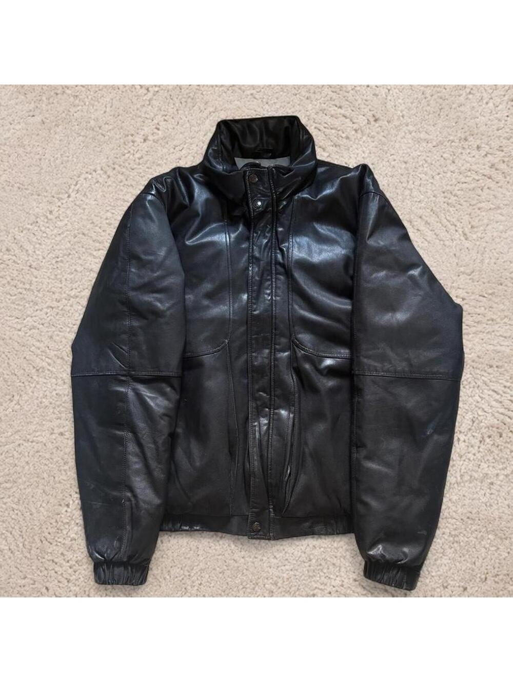Absolutely beautiful vintage rare 1980s Eddie Bauer goose down leather Puffer